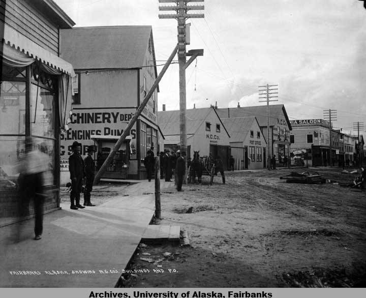 A photo of the streets of Fairbanks in the early 20th century. 
